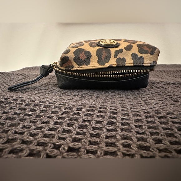 Tory Burch Mini Pouch Leopard - Picture 5 of 7